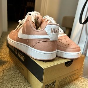 BRAND NEW NIKE COURT VISION LOWS